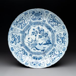 A Chinese blue and white 'kraak' dish with a pheasant and flowers, Wanli — photo 1