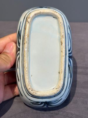 A Chinese blue and white 'kraak' porcelain betel box and cover with a bird on a rock, Wanli — photo 19