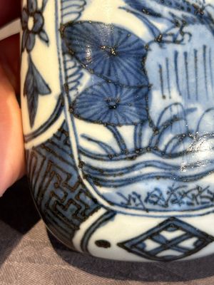 A Chinese blue and white 'kraak' porcelain betel box and cover with a bird on a rock, Wanli — photo 8