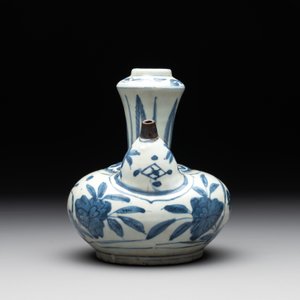 A Chinese blue and white 'kraak' porcelain 'bird' kendi, Wanli — photo 3