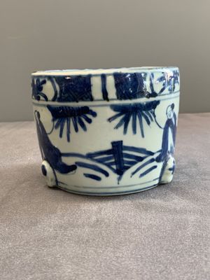 A Chinese blue and white 'kraak' porcelain censer with figures in a landscape, Wanli — photo 4