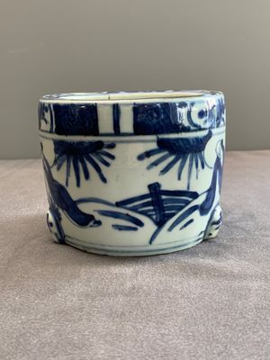 A Chinese blue and white 'kraak' porcelain censer with figures in a landscape, Wanli — photo 6