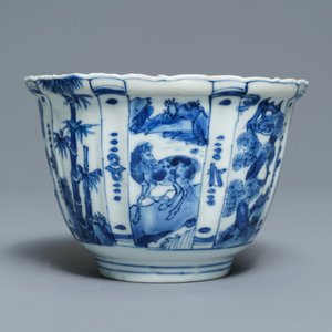 A Chinese blue and white kraak porcelain 'crow' cup, Wanli — photo 3