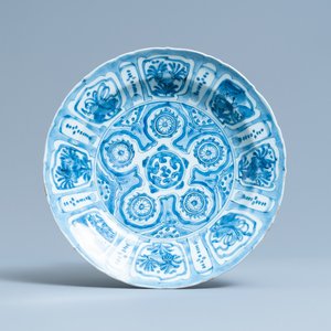 A Chinese blue and white kraak porcelain dish, Wanli — 照片 1