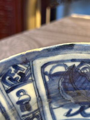 A Chinese blue and white kraak porcelain dish with geese near the water, Wanli — 照片 13