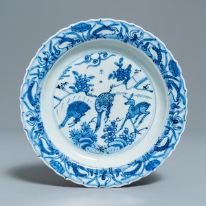 A Chinese blue and white kraak porcelain plate with deer, Wanli — photo 1
