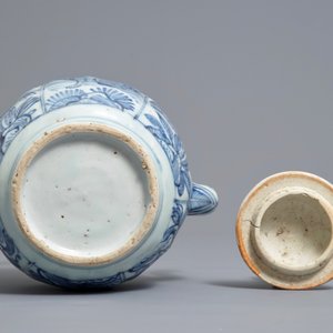 A Chinese blue and white kraak porcelain wine jug and cover, Wanli — photo 6