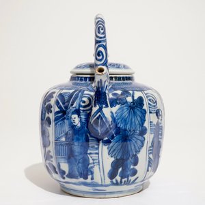 A Chinese blue and white kraak porcelain wine pot and cover, Ming, Wanli — photo 3