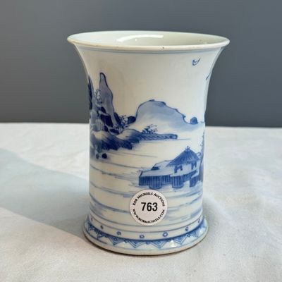 A Chinese blue and white 'Landscape' brushpot (Bitong) — photo 1