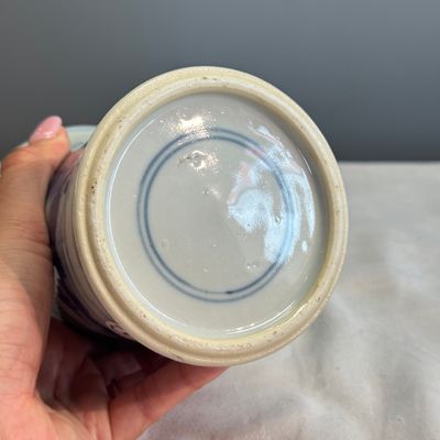 A Chinese blue and white 'Landscape' brushpot (Bitong) — photo 11