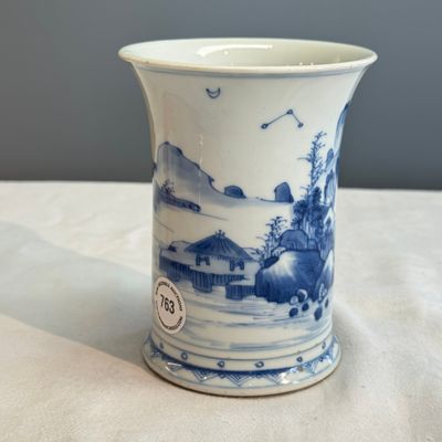 A Chinese blue and white 'Landscape' brushpot (Bitong) — photo 5