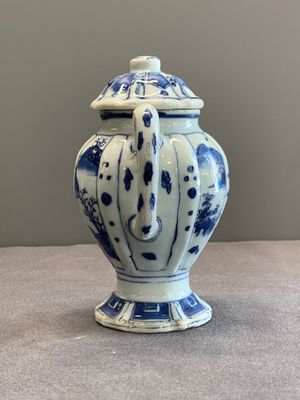 A Chinese blue and white 'landscape' mustard jar and cover, Transitional period — photo 4