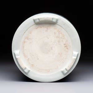 A Chinese blue and white 'Landscape' tripod censer — photo 11