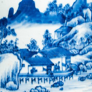 A Chinese blue and white 'Landscape' tripod censer — photo 8