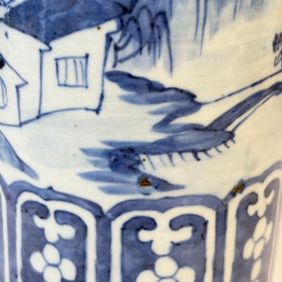 A Chinese blue and white 'Landscape' vase and a pair of 'Birds among Flowering Branches' vases — 照片 12