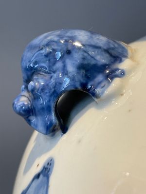A Chinese blue and white 'landscape' vase and cover, Chenghua mark, 19th C. — 照片 12