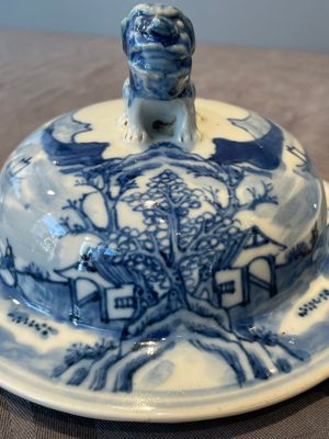 A Chinese blue and white 'landscape' vase and cover, Chenghua mark, 19th C. — 照片 13