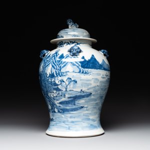 A Chinese blue and white 'landscape' vase and cover, Chenghua mark, 19th C. — 照片 4
