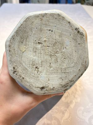 A Chinese blue and white 'Li Shimin 李世民 and Qin Qiong 秦瓊' vase and cover, Transitional period — photo 15