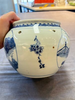 A Chinese blue and white 'Lian Sheng San Ji 連升三級‘ and 'Xie Qin Fang You 攜琴訪友' bowl, Transitional style — photo 4