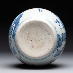 A Chinese blue and white 'Lian Sheng San Ji 連升三級‘ and 'Xie Qin Fang You 攜琴訪友' bowl, Transitional style — photo 6