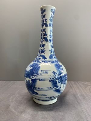A Chinese blue and white 'Lian Sheng San Ji 連升三級' bottle vase, Transitional period — 照片 3