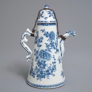 A Chinese blue and white 'lighthouse' type coffee pot and cover, Qianlong — photo 1