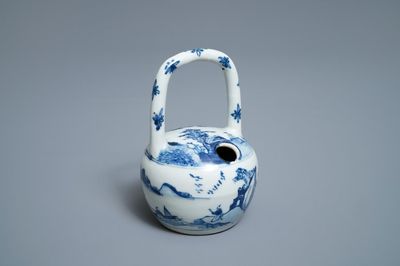 A Chinese blue and white lime pot for the Vietnamese market, Kangxi