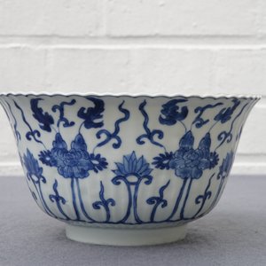 A Chinese blue and white lobed bowl, Kangxi — photo 10