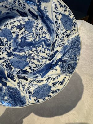 A Chinese blue and white lobed 'flower' plate and a 'phoenix and monkeys' plate, Kangxi — photo 18