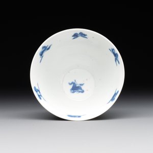 A Chinese blue and white 'Long Eliza and playing boy' cup and saucer, Qi Yu Mei Zhi 奇玉美製 and Bi Yu Tang Zhi 璧玉堂製, Kangxi — photo 7