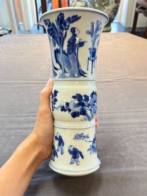 A Chinese blue and white 'Long Eliza and playing boys' 'gu' vase, Kangxi — photo 1