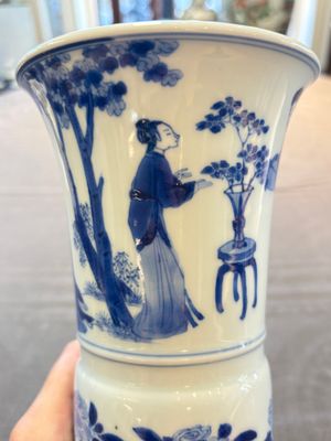 A Chinese blue and white 'Long Eliza and playing boys' 'gu' vase, Kangxi — photo 7