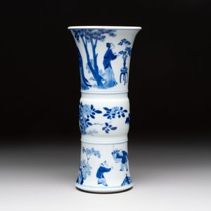 A Chinese blue and white 'Long Eliza and playing boys' 'gu' vase, Kangxi — photo 4