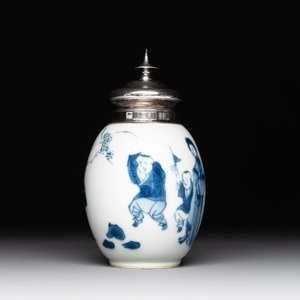 A Chinese blue and white 'Long Eliza and playing boys' tea caddy with silver mount and cover, Kangxi — photo 4
