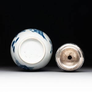 A Chinese blue and white 'Long Eliza and playing boys' tea caddy with silver mount and cover, Kangxi — photo 6