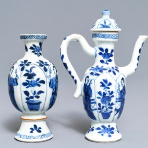 A Chinese blue and white 'Long Eliza' jug and a vase, Kangxi — 照片 2