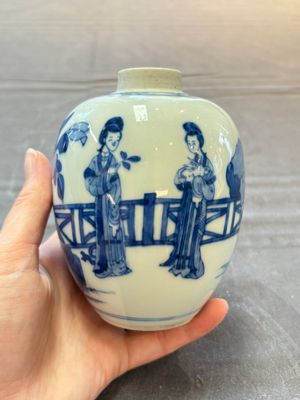 A Chinese blue and white 'Long Eliza' tea caddy, Kangxi — 照片 2
