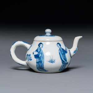 A Chinese blue and white 'Long Eliza' teapot and cover, Chenghua mark, Kangxi — photo 4