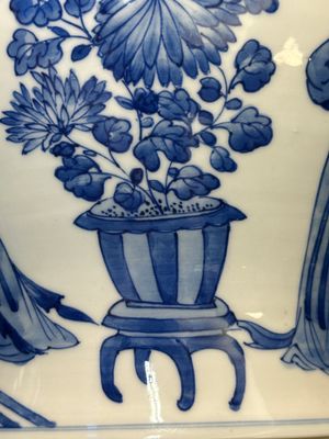 A Chinese blue and white 'Long Eliza' vase, Kangxi — 照片 14