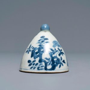 A Chinese blue and white 'Long Eliza' water dropper, Kangxi — 照片 5