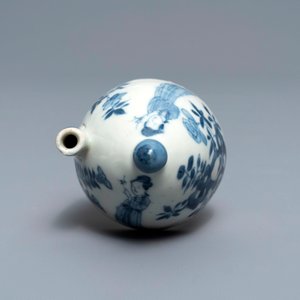 A Chinese blue and white 'Long Eliza' water dropper, Kangxi — 照片 6