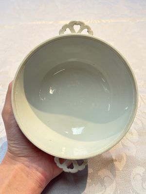 A Chinese blue and white 'Long Elizas and Playing Boys' bowl and cover, Chenghua mark, Kangxi — photo 6
