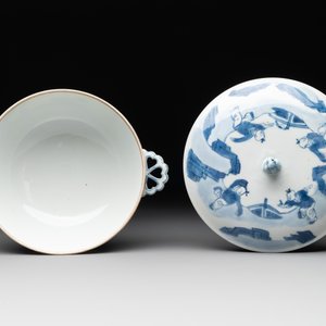 A Chinese blue and white 'Long Elizas and playing boys' covered bowl, Chenghua mark, Kangxi — foto 6