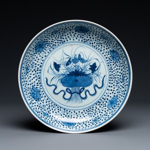 A Chinese blue and white 'lotus bouquet' dish, Qianlong/Jiaqing — photo 1