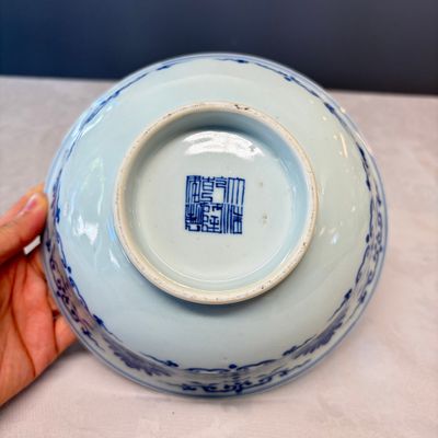 A Chinese blue and white 'Lotus' bowl — foto 13