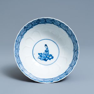 A Chinese blue and white lotus-molded 'playing boys' bowl, Chenghua mark, Kangxi — photo 6