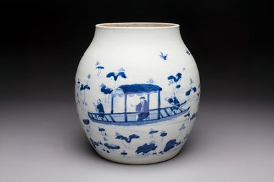 A Chinese blue and white 'lotus pond' jar for the Vietnamese market, Yongzheng mark, 18/19th C.