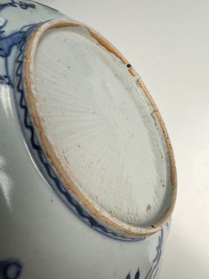 A Chinese blue and white 'Lotus Pond with Ducks' dish — 照片 17