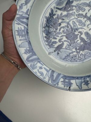 A Chinese blue and white 'Lotus Pond with Ducks' dish — 照片 8